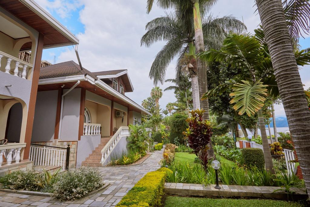 Carrousel slide  img/services/jardin13.jpg