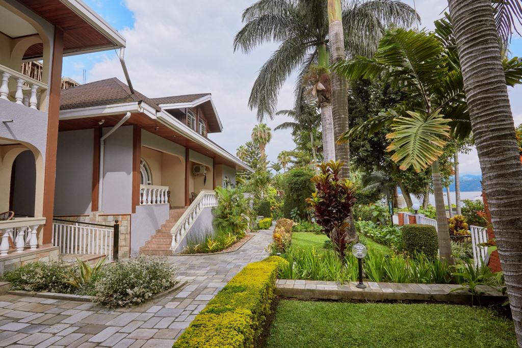 Carrousel slide  img/services/jardin14.jpg