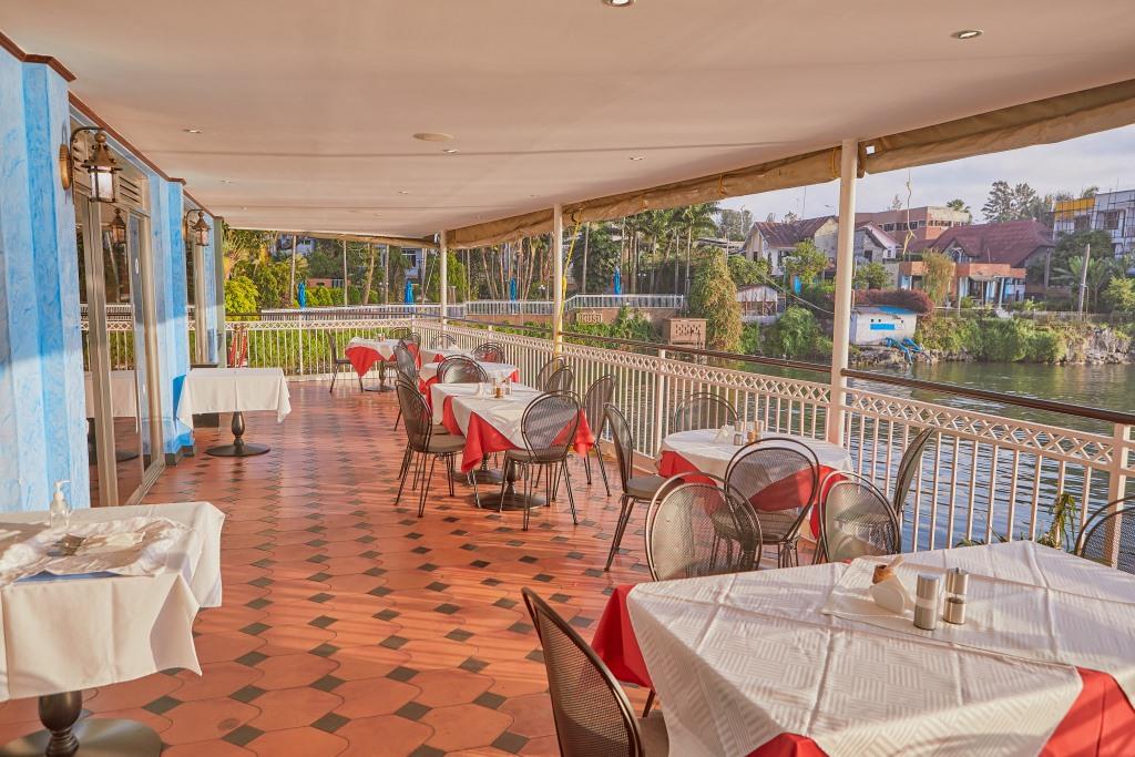 Carrousel slide  img/services/resto14.jpg